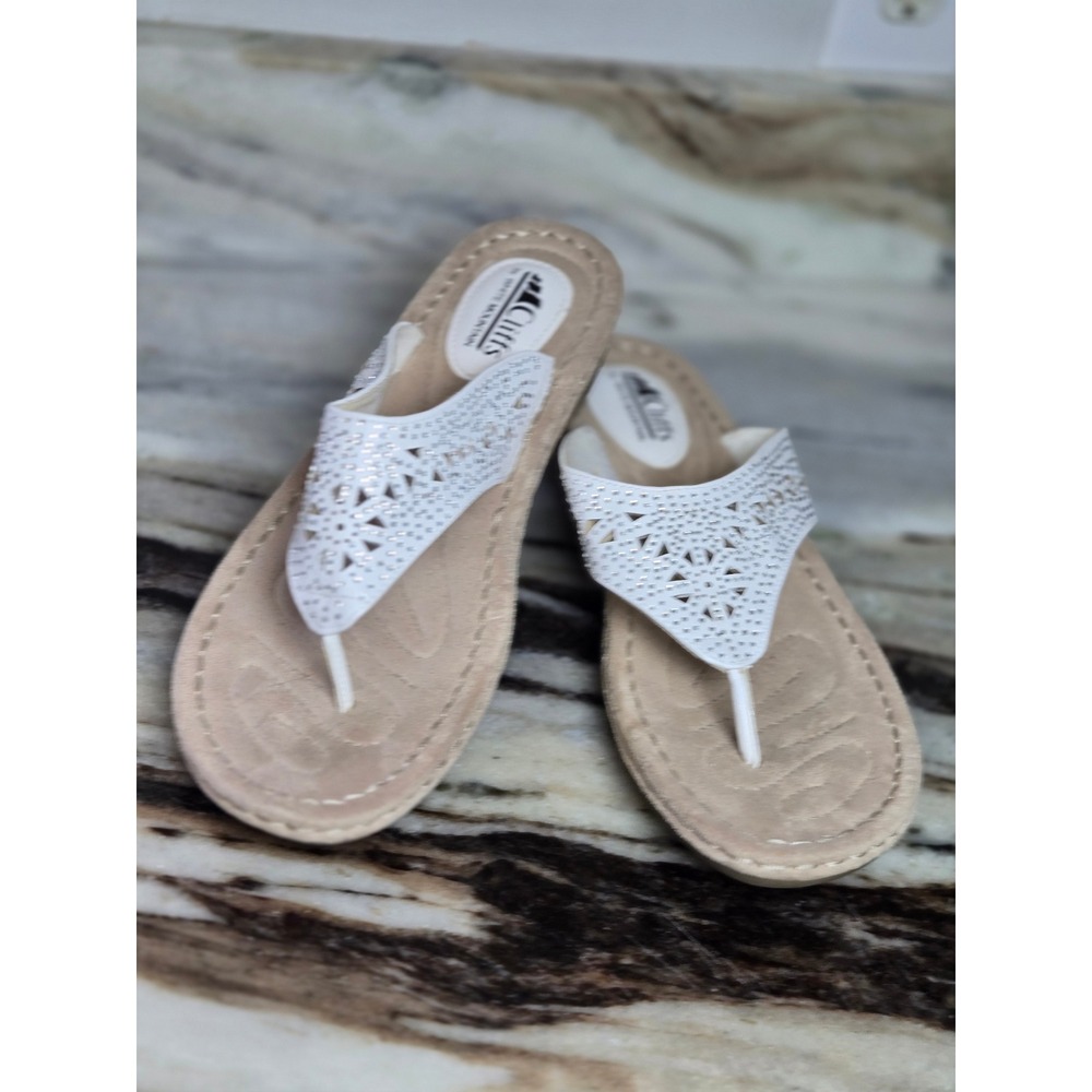 Cliffs by White Mountain Carlotta White Rhinestone Laser Cut Thong‎ Sandals 10M